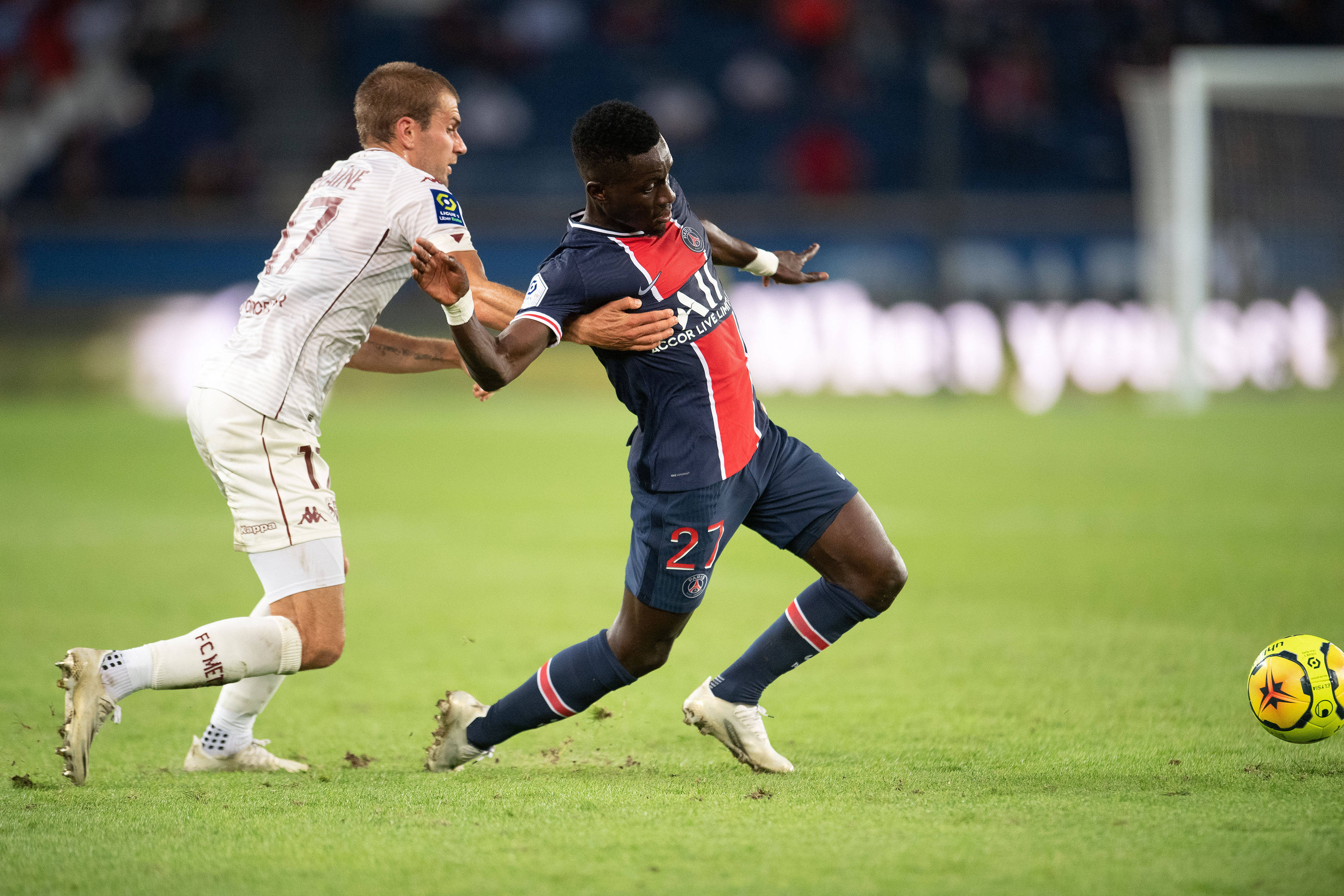 龙虎棋牌app-巴黎圣日耳曼领跑法甲：迎战蒙彼利埃(巴黎圣日耳曼比赛集锦)